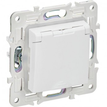 Розетка 1-местная IEK SK-R16-16-44-K01 SKANDY 16А IP44 с заземл. защ. штроки с крышкой SK-R11W арктический белый